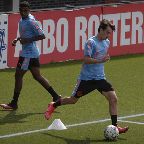 Afbeelding van TRAININGSBROEKJE SPELER 20-21 SENIOR
