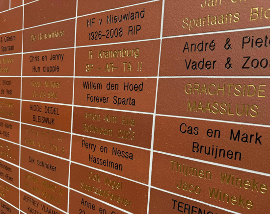 Afbeelding van Monumentsteen Wall of Legends & Fans