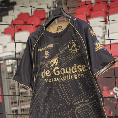 Afbeeldingen van Wedstrijdgedragen tenue van Clement, rugnummer 16